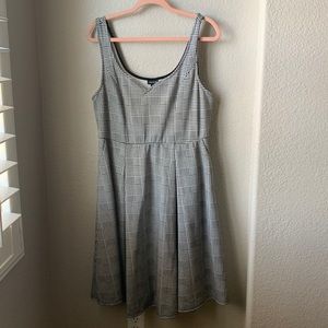 Torrid houndstooth stretchy skater dress/jumper.